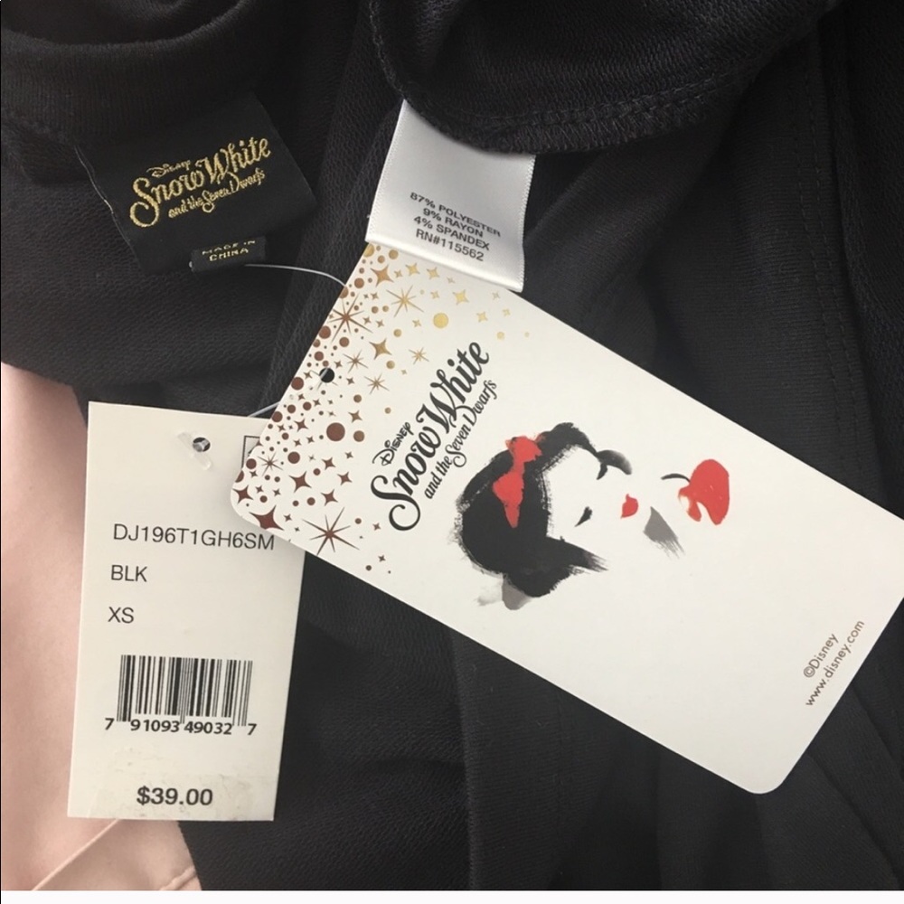NWT Disney Fairest of them all Black T-Shirt Sz XS - Picture 6 of 7